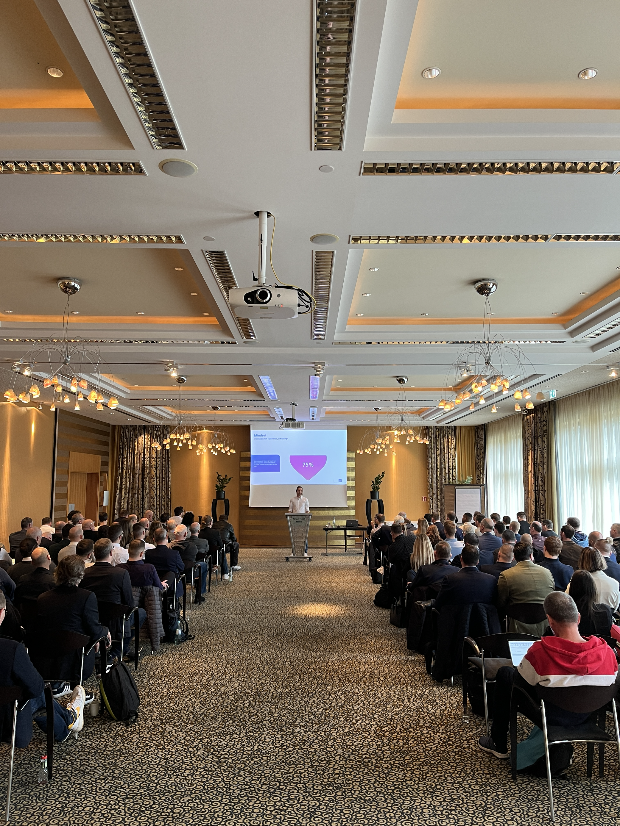 MLAG_News_GVM_0225_1