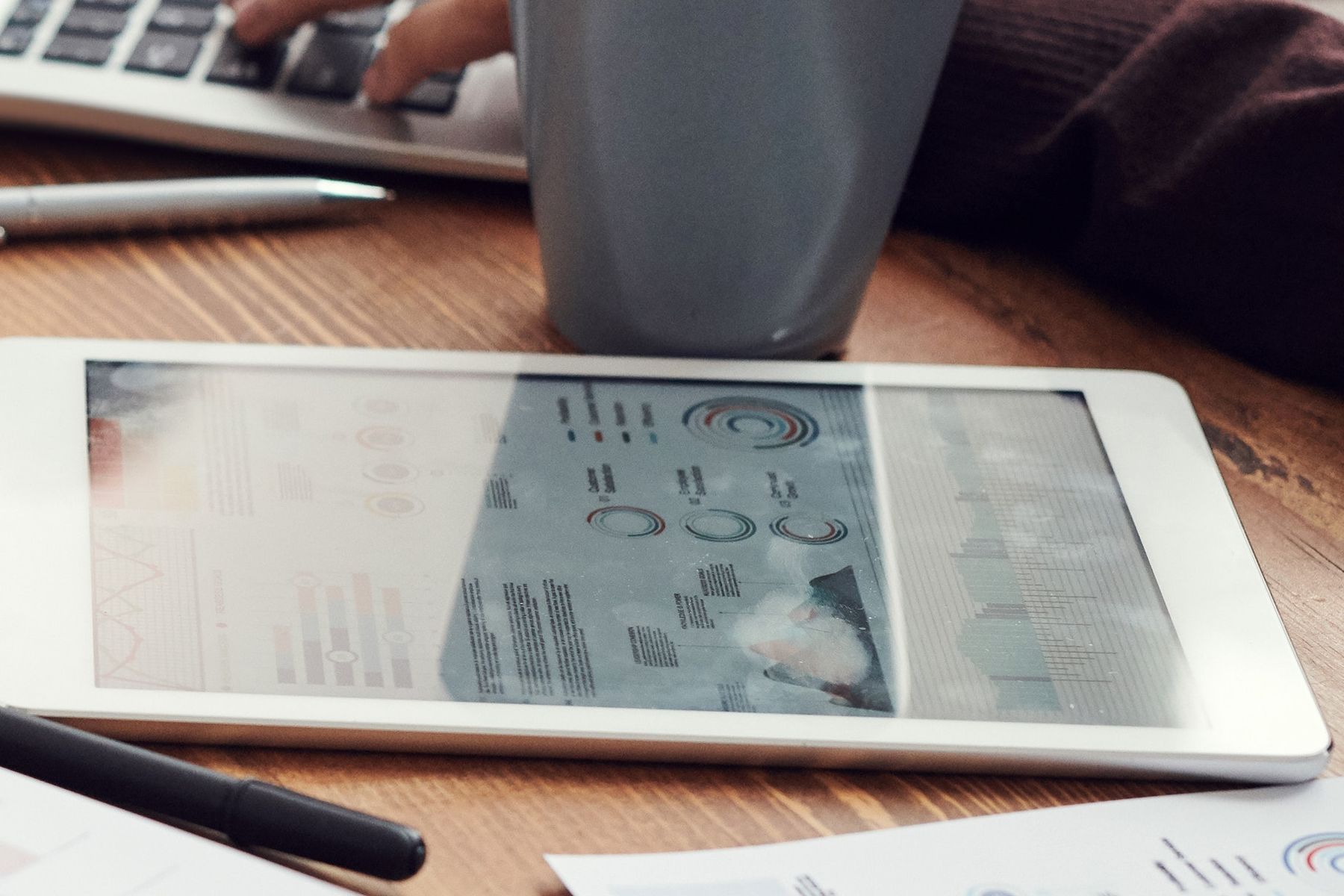 ELO Business Solution Contract