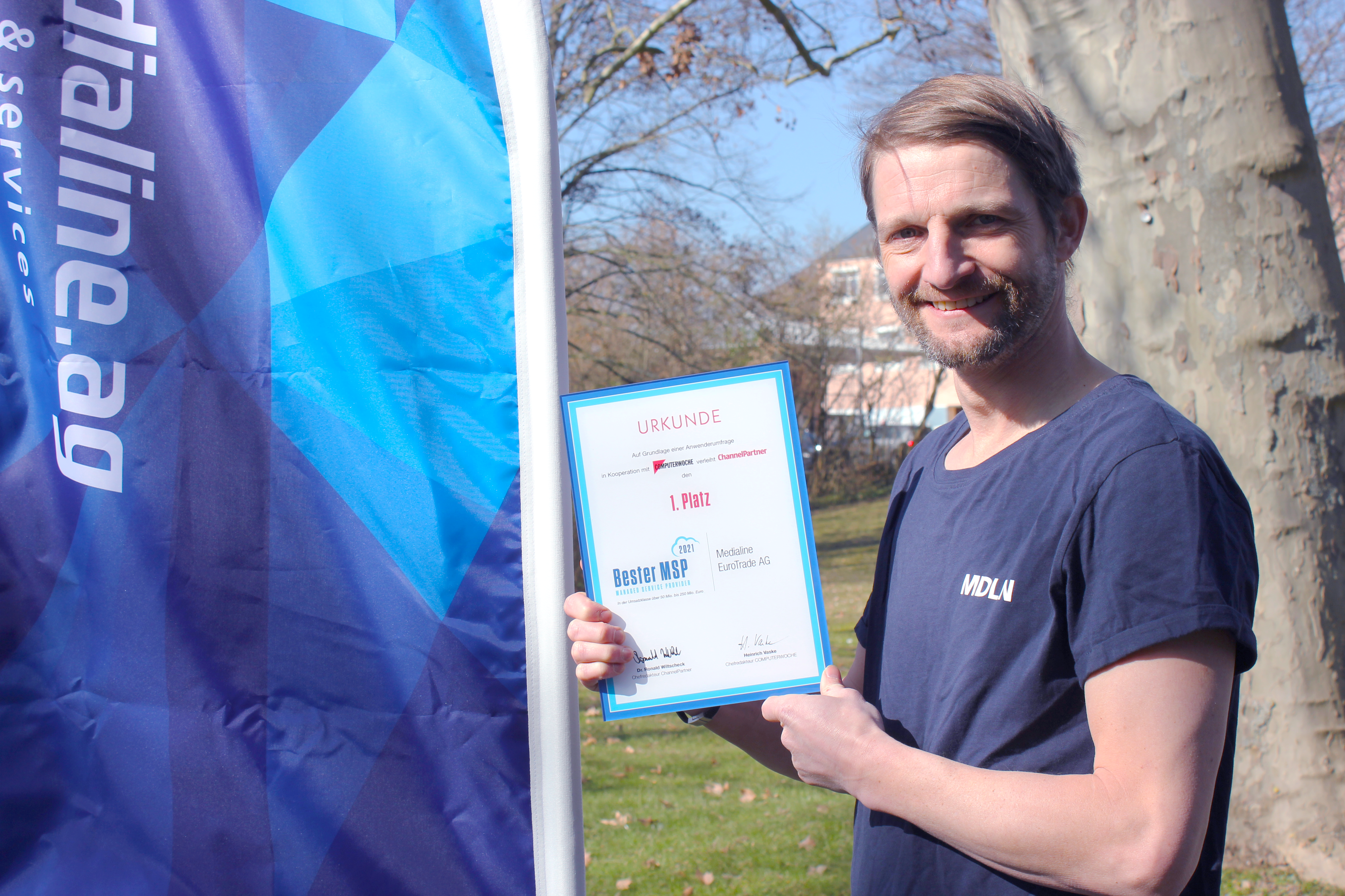 COO Stefan Hörhammer mit der Auszeichnung